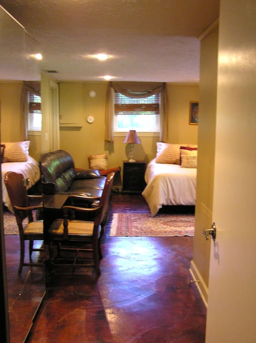 Comfortable Sleek
Bedroom