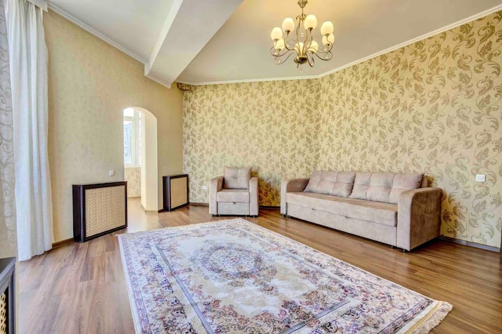 Spacious And Comfortable | Asanbai | Near Auca - Kirghizistan