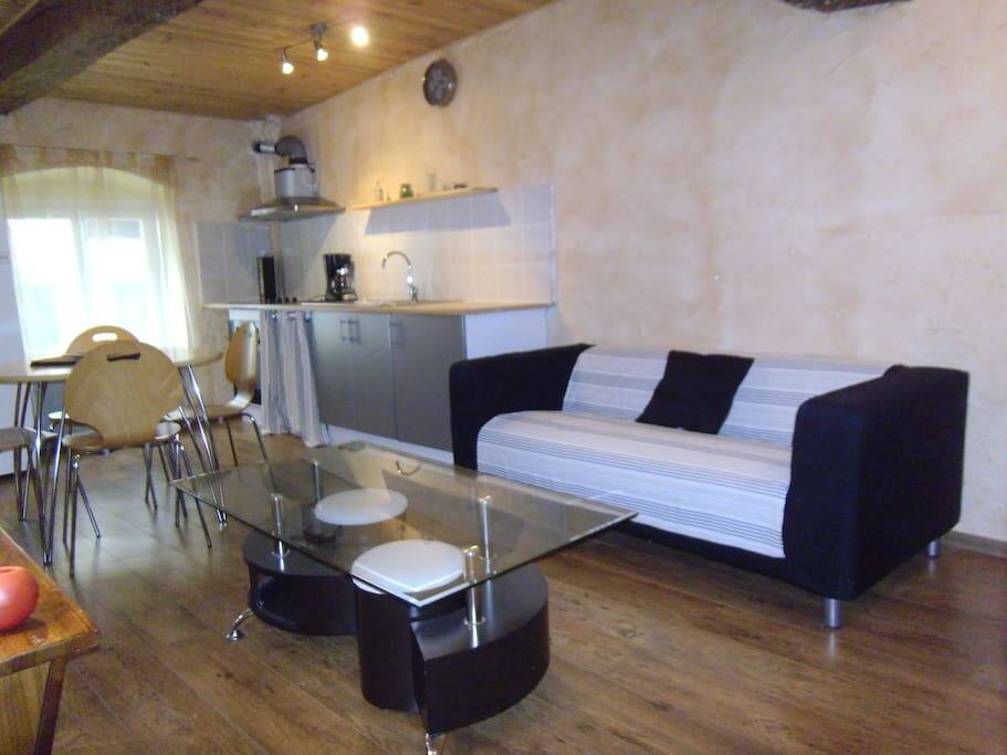 Pièce à vivre - Coin salon (niveau 1)