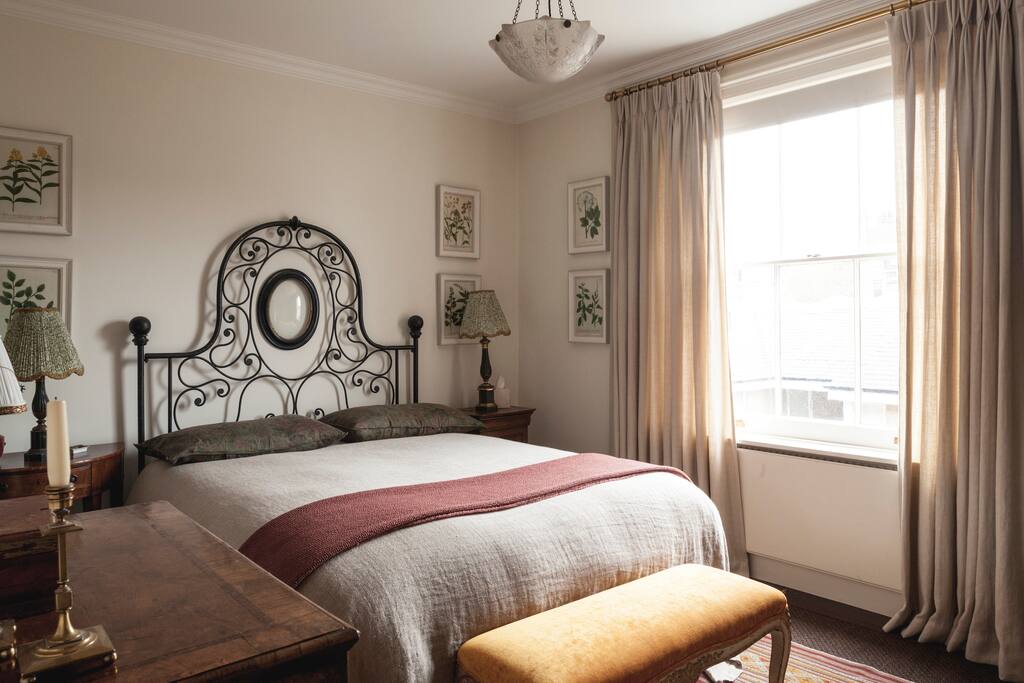 Main bedroom