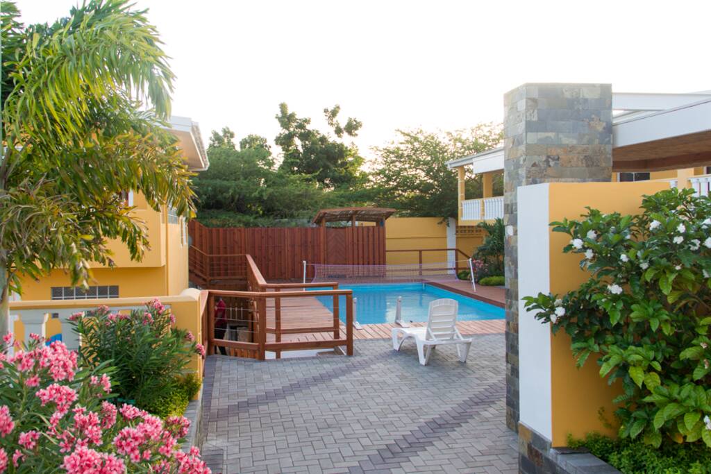 steps to pool