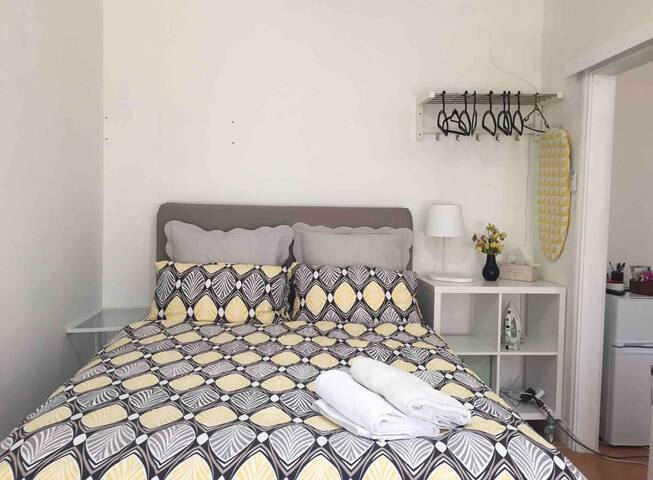 CBD unit @South Terrace Free Parking Wi-Fi Netflix