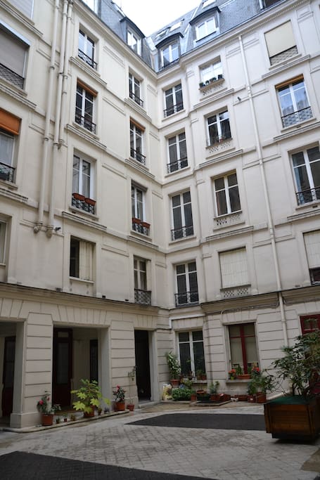 Vue de l'immeuble depuis la cour