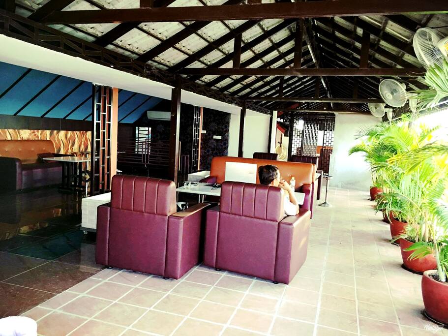 The back view of the terrase