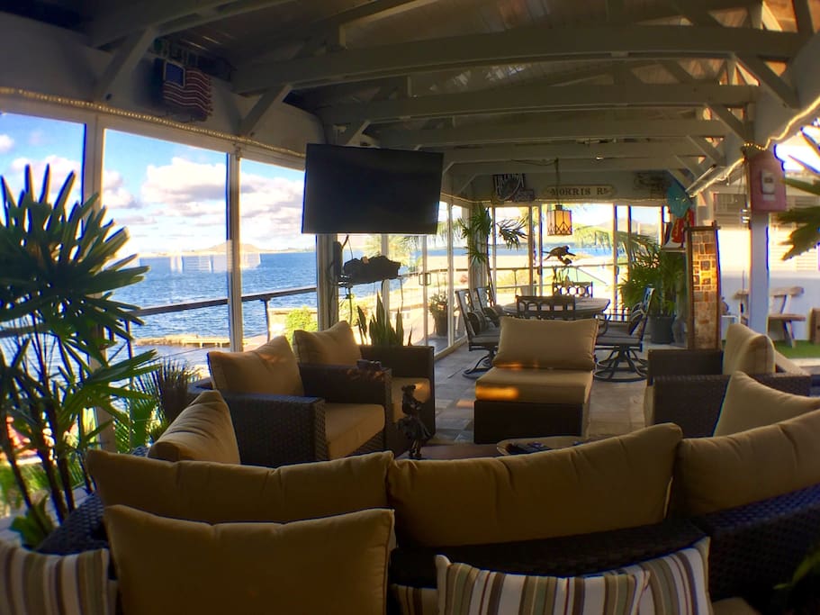Main lounge and tv area