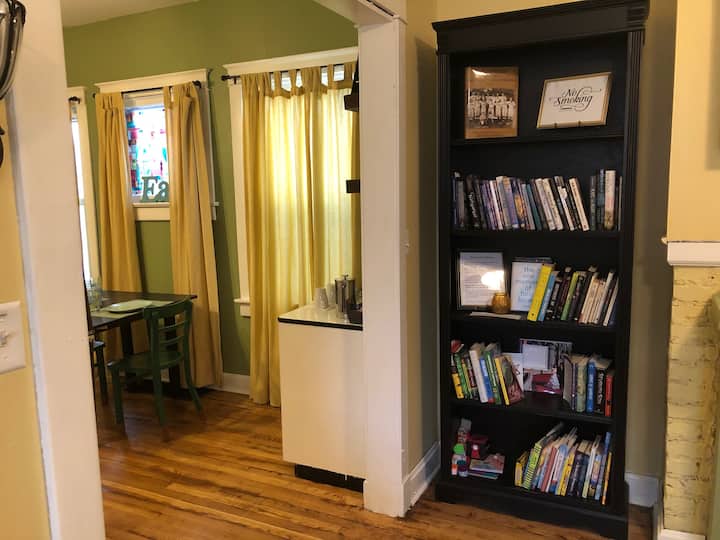 Cottage West-ez Access To Hwy-2bed 1ba - Kansas City, MO