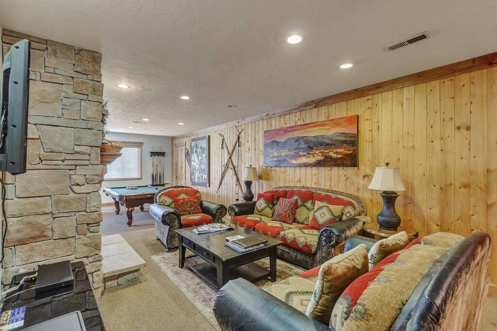 Living Room - view 1