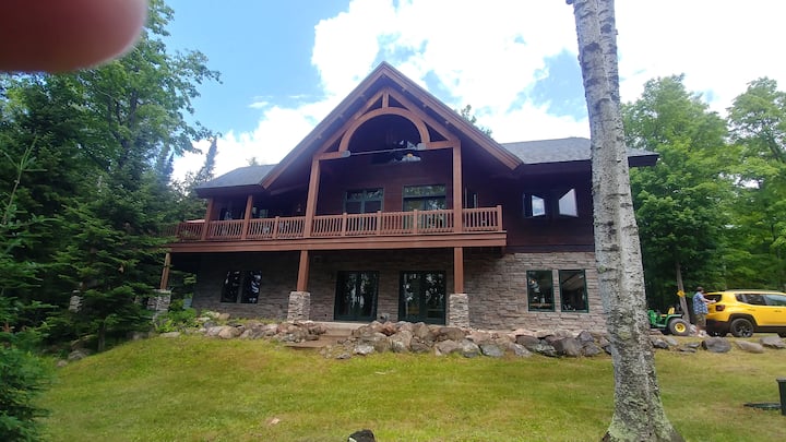North woods lake estate on Oxbow lake