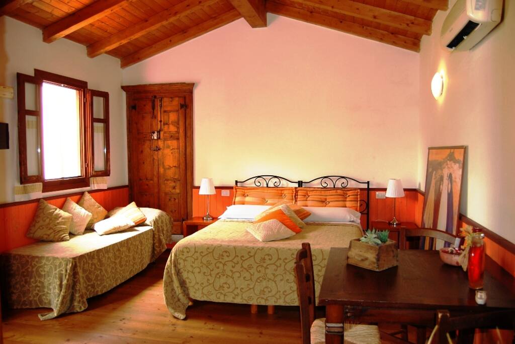 Olivo room