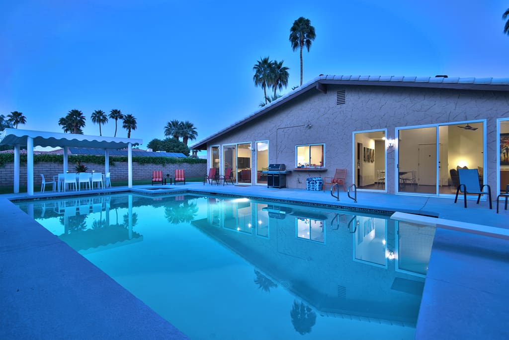 POOL AND BACK OF HOUSE NIGHT 2