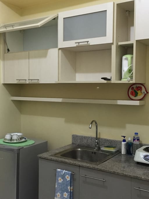 Kitchen with its modular cabinets