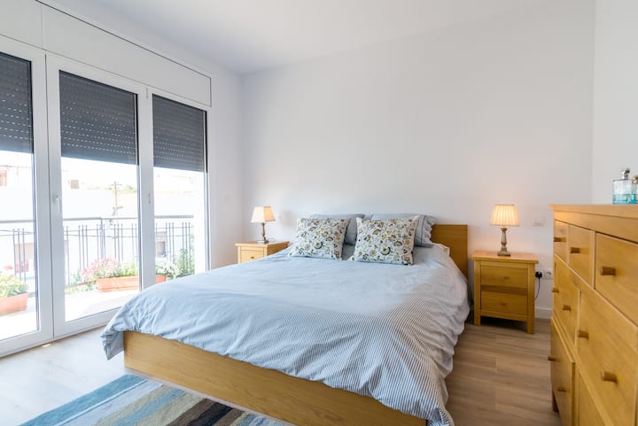 Მთავარი საძინებელი  აივნით