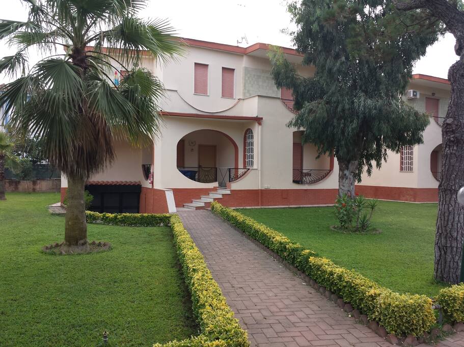 ESTERNO VILLA