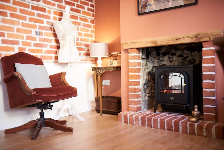1840's Tailors Cottage. Cosy cottage in Ventnor