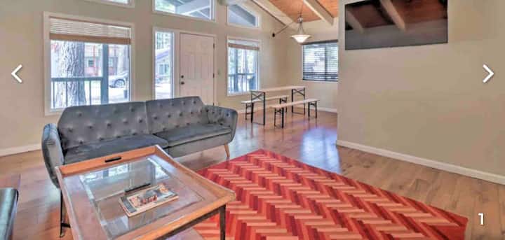 Bright, Modern 3-bed 2-bath Forest Cabin - South Lake Tahoe, CA