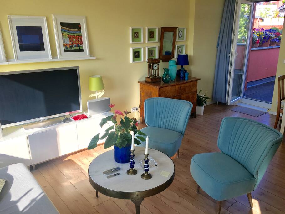 Living Room - Wohnzimmer