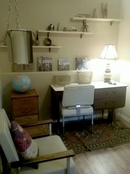 Retro furnishings in office/library