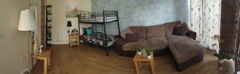 Fantastic location SUPER room in City Centre