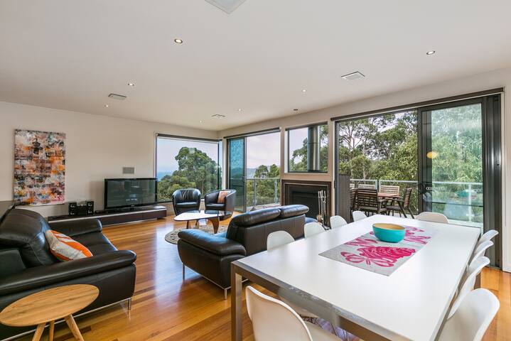 L’Vista Lorne – Luxury House in Peaceful Location gallery image 3