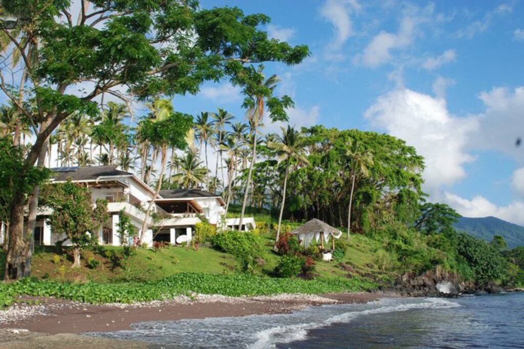 Picturesque Plantation Villa