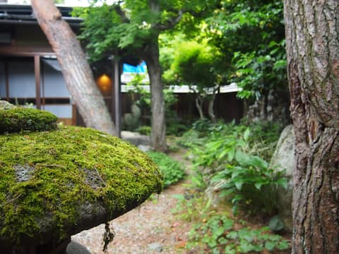 A historical old house lodge "Kusanoniwa"