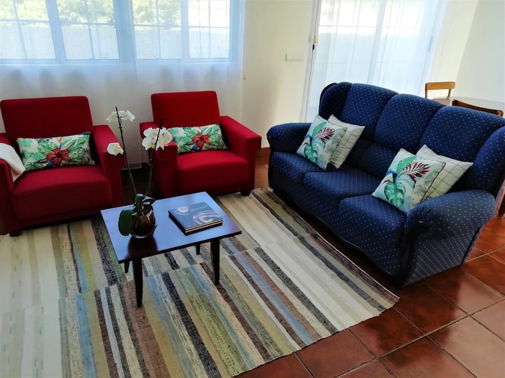 Living In The Heart Of Island - Small Villa - Vila Franca do Campo