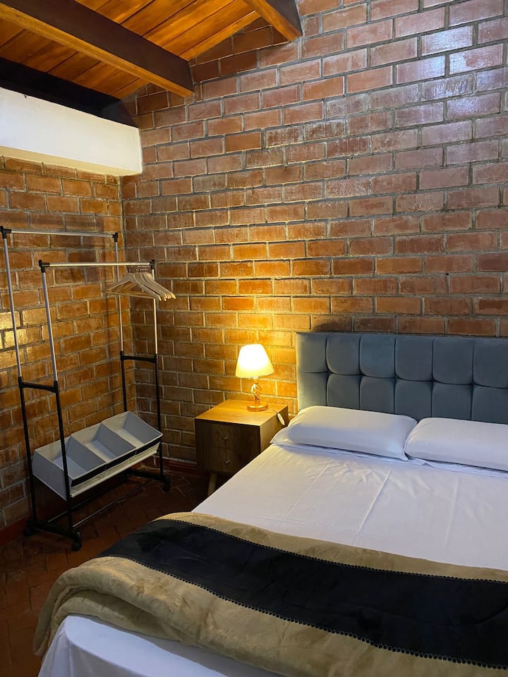 Private room in industrial/ rustic style Vacation homes for Rent in