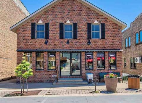 Plenty of Space in the Heart of Downtown