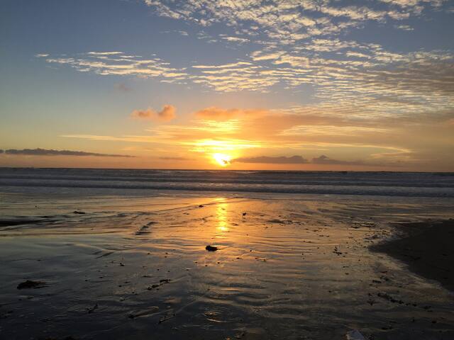 Zen Vibes- private pool/spa, central location. gallery image 4