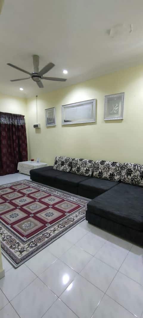 Homestay ainan
Homestay in front of Teluk Intan hospital