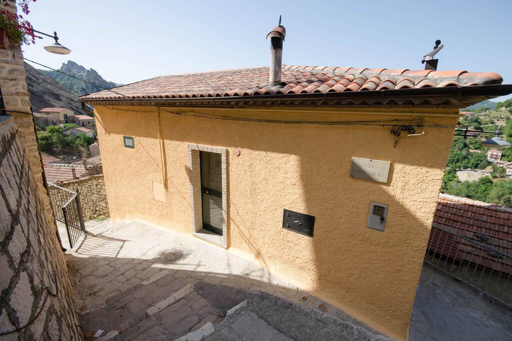 Esterno Camera Cavaliere