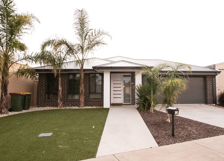 Horsham Holiday Rentals & Homes Victoria, Australia Airbnb