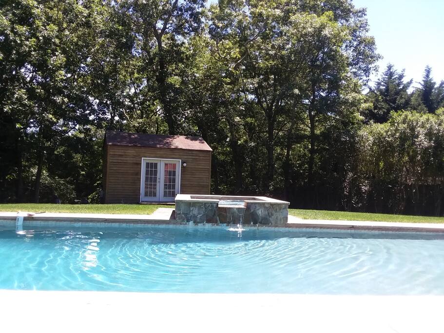 Lounge Poolside