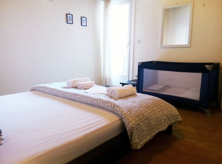 Baby Cot Available for Families, Family-Friendly Stay