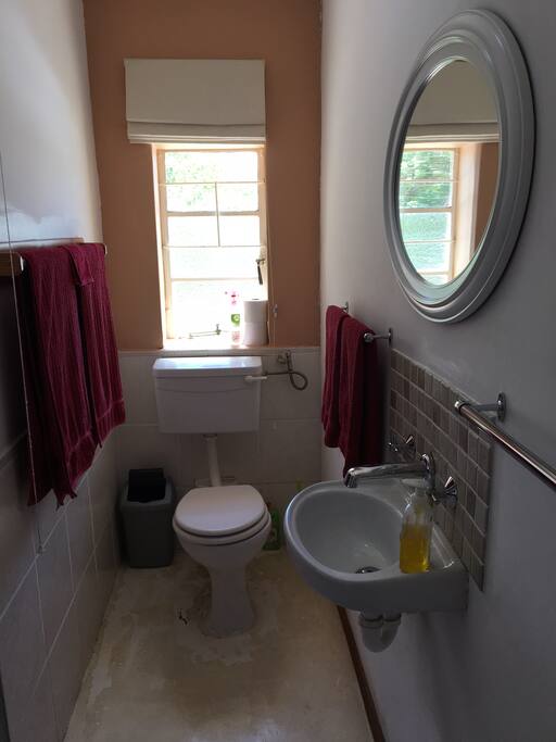 SHOWER /TOILET ENSUITE TO BEDROOM #1