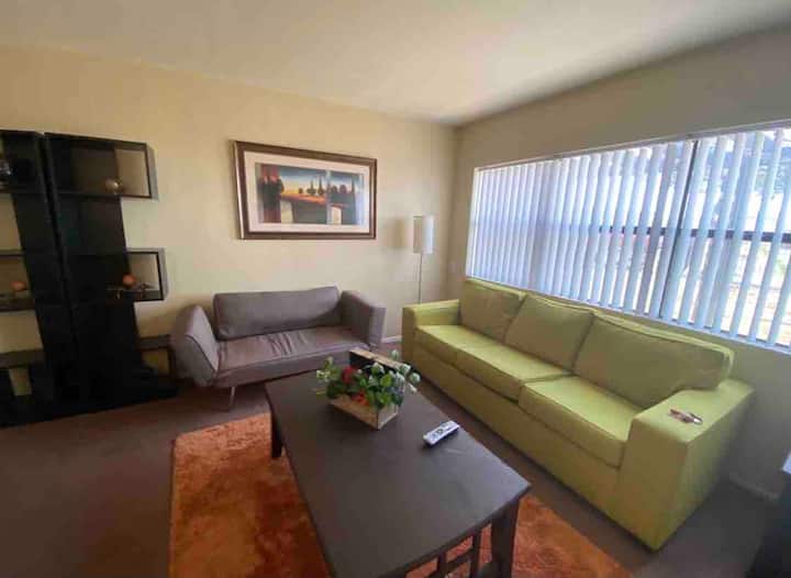 Beautiful House For 4 | West Palmdale - 棕櫚谷