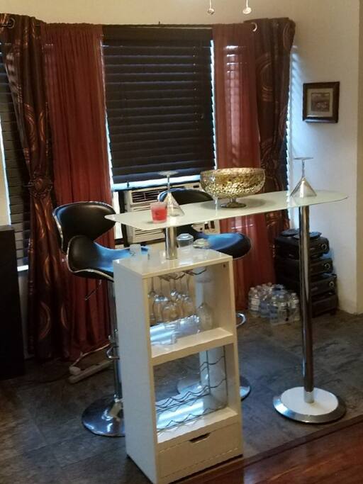 Mini Bar