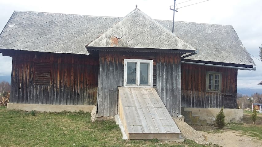 The Little Mountain House