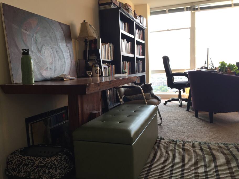 Dining table and bench seating (stools/chairs available for seating up to 6)