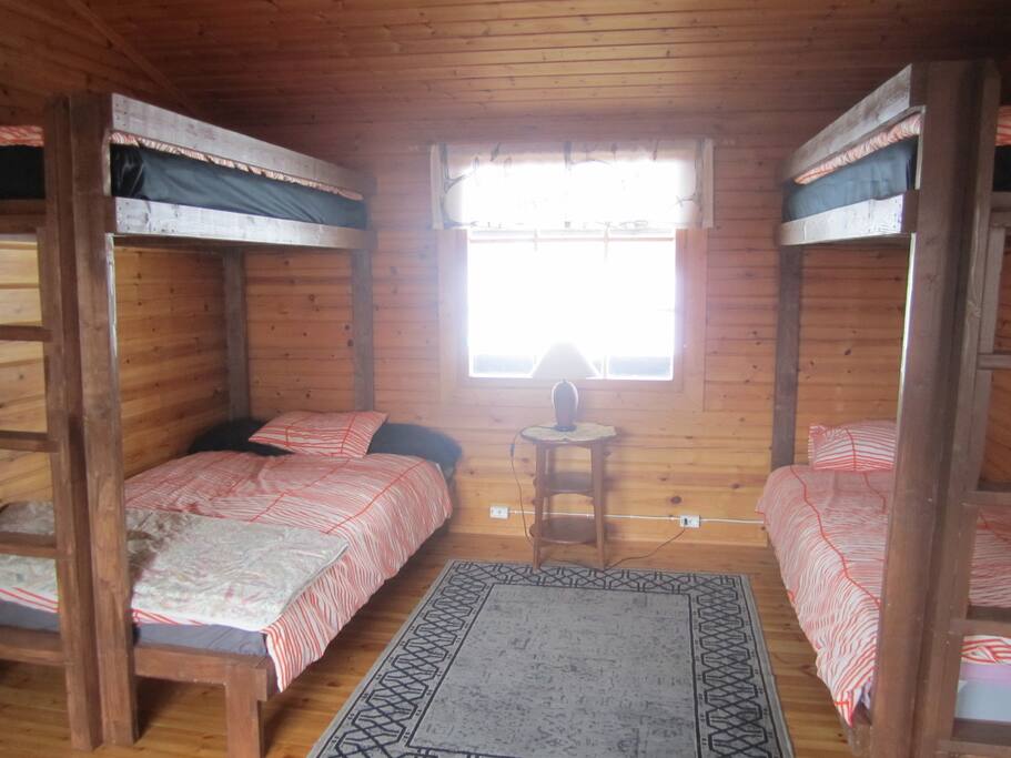 Mökin vuoteet/Cabin beds