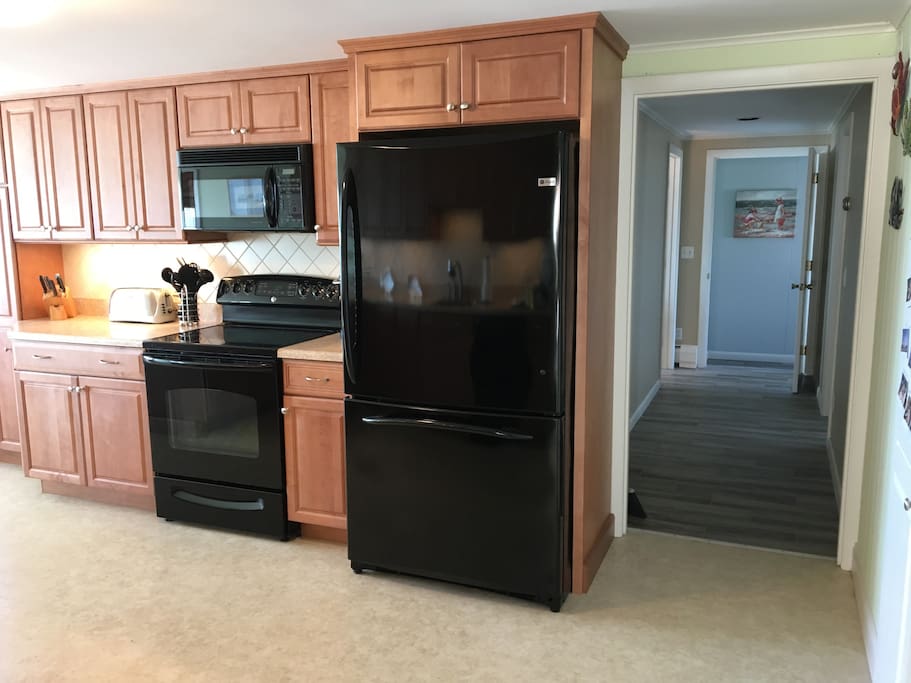 Updated kitchen and appliances