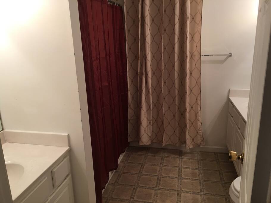 master bathroom with 2 sinks