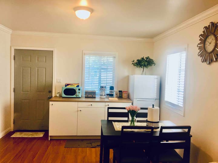 Just Like Home, 2bed, 1 Bath, Kitchenette - Whittier, CA