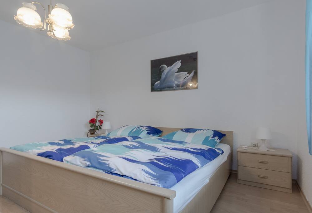 Large Bedroom