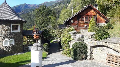 Mountain hut with beautiful views and sauna