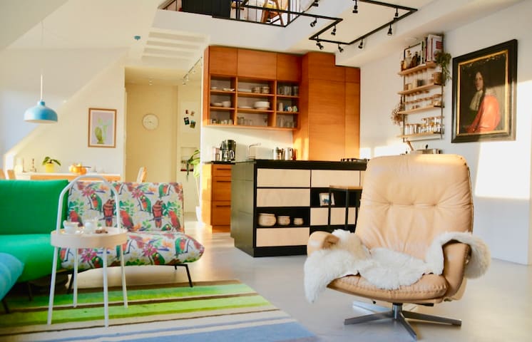 Sunrise to Sunset rooftop Loft (95m2)