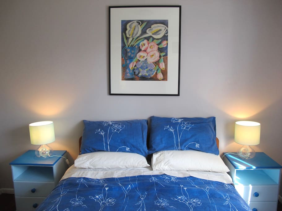 Guest bedroom