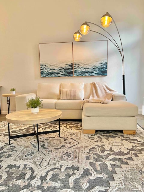 Top performing Airbnb: Stylish and Clean Three Bedroom Townhome in Tustin