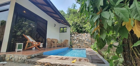 Cozy quiet 1BR loft type villa with own minipool