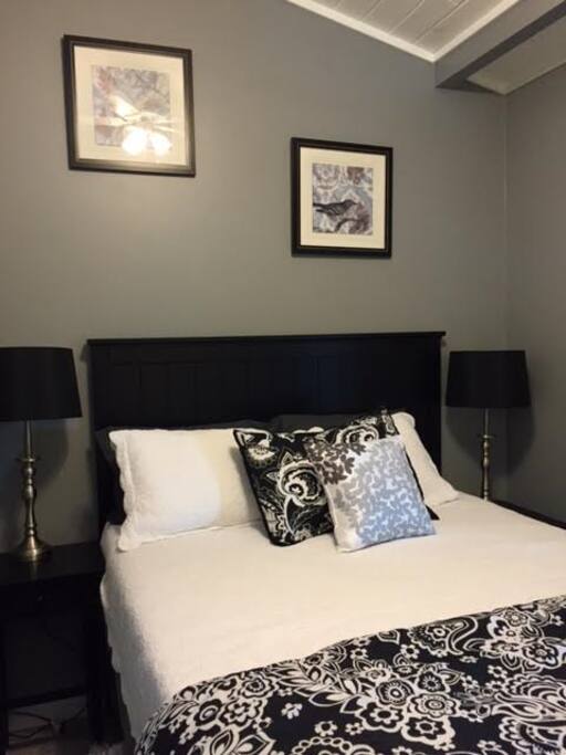 Bedroom with Queen Bed
